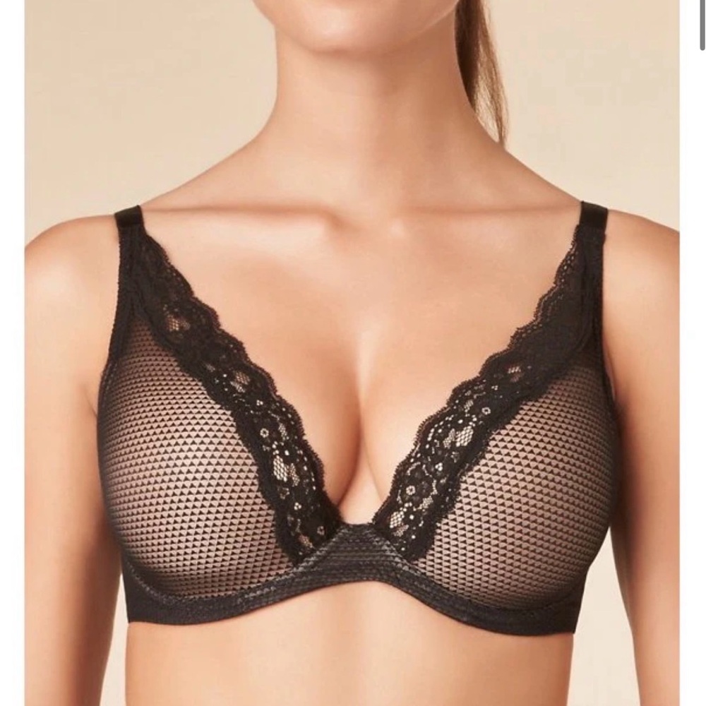 Black Lace Plunge Bra - Women's Intimates